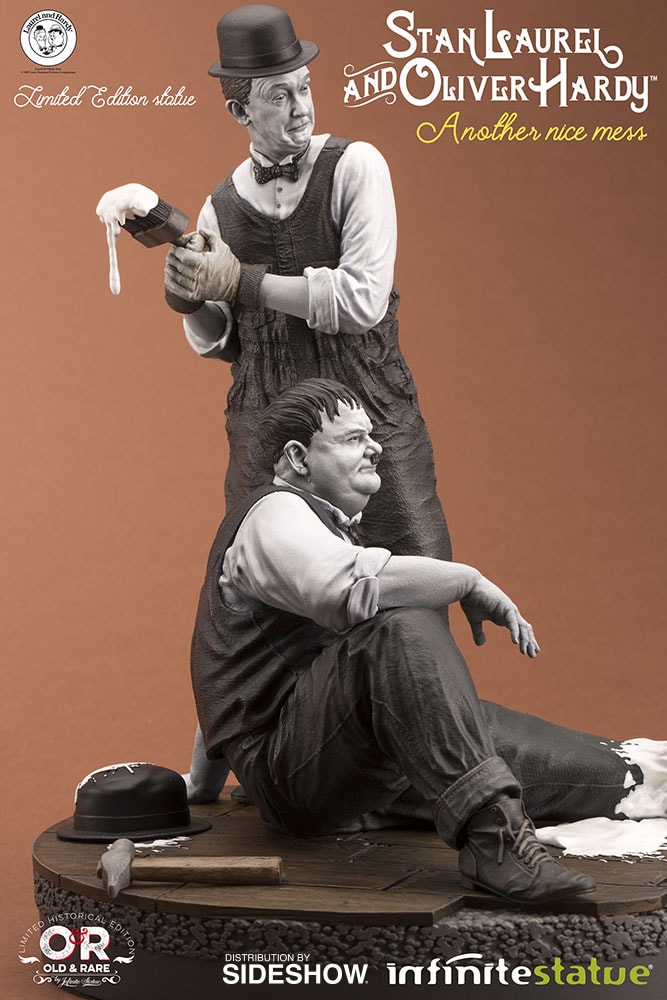 Stan Laurel & Oliver Hardy Stan Laurel and Oliver Hardy Statues  (Prototype Shown) View 7