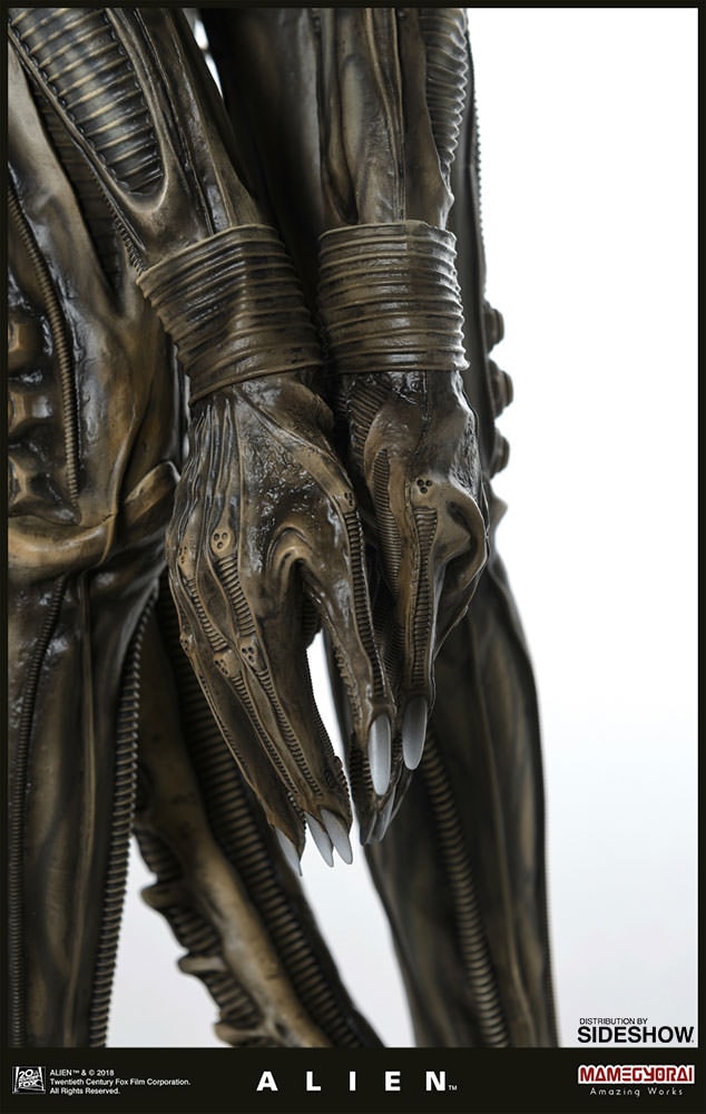 Alien Alien Big Chap Statue by Mamegyorai | Sideshow