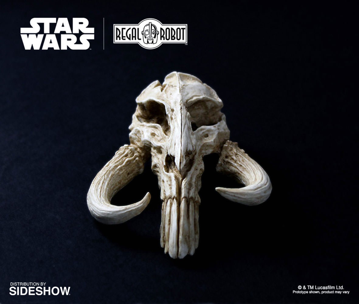 Mandalorian Skull Mini Sculpture (Prototype Shown) View 4