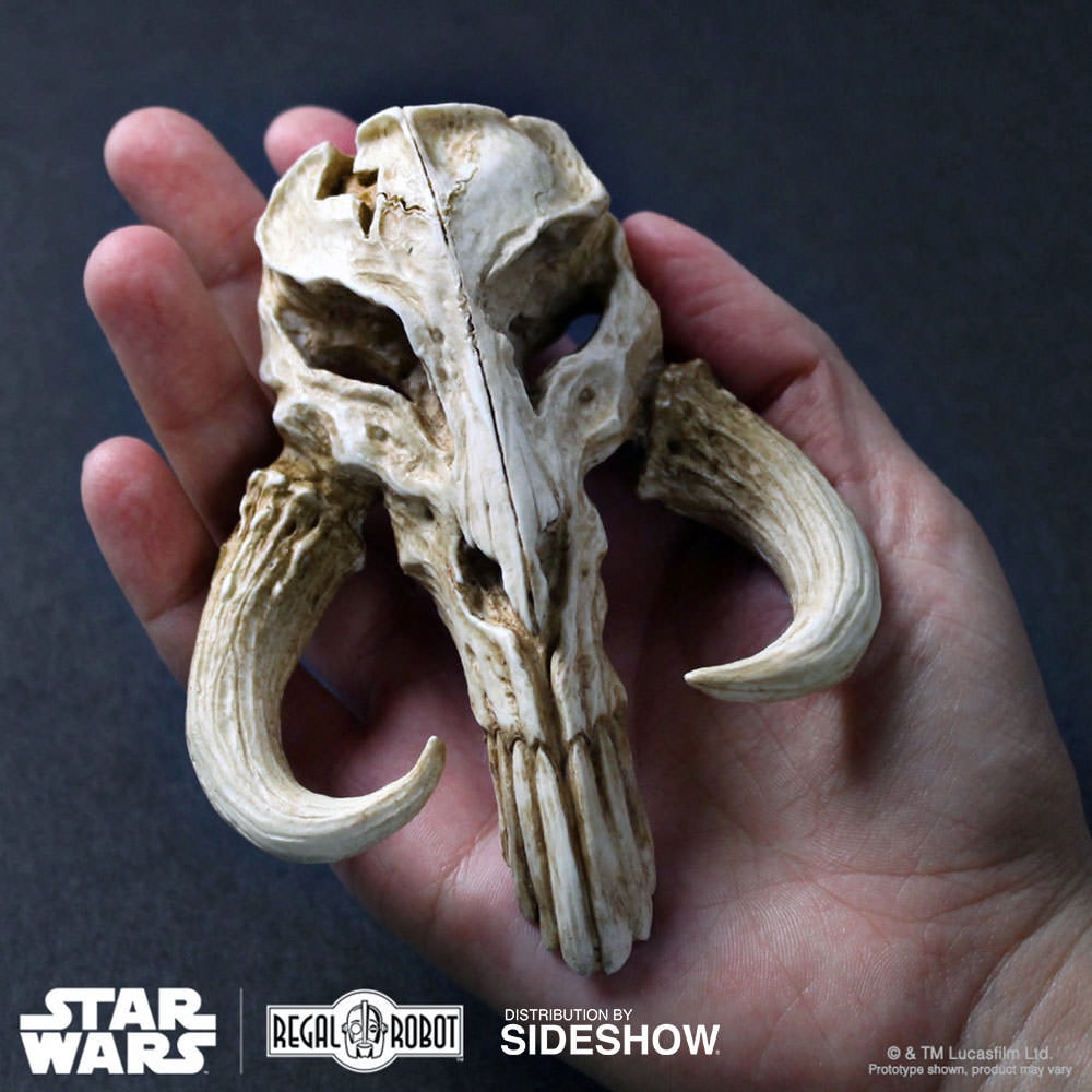Mandalorian Skull Mini Sculpture (Prototype Shown) View 7