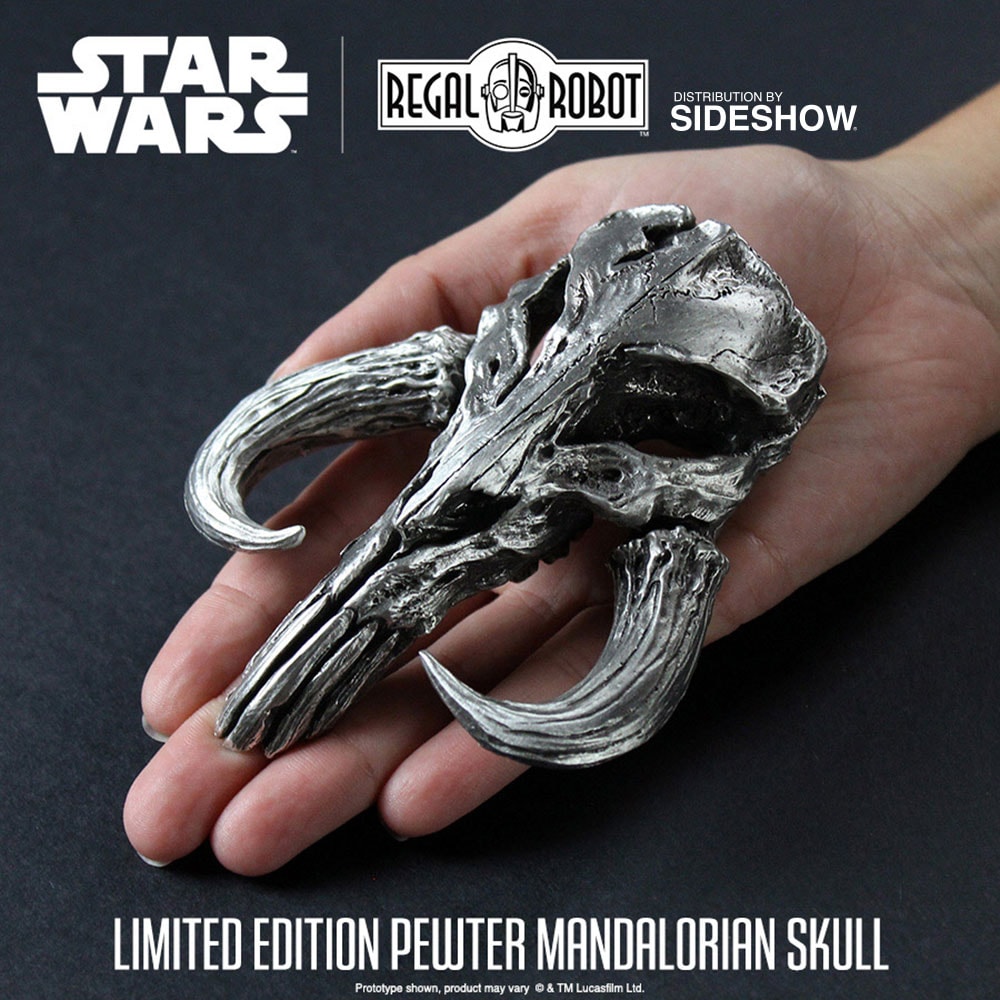 Star Wars Mandalorian Skull Pewter Mini Sculpture Statues  (Prototype Shown) View 4