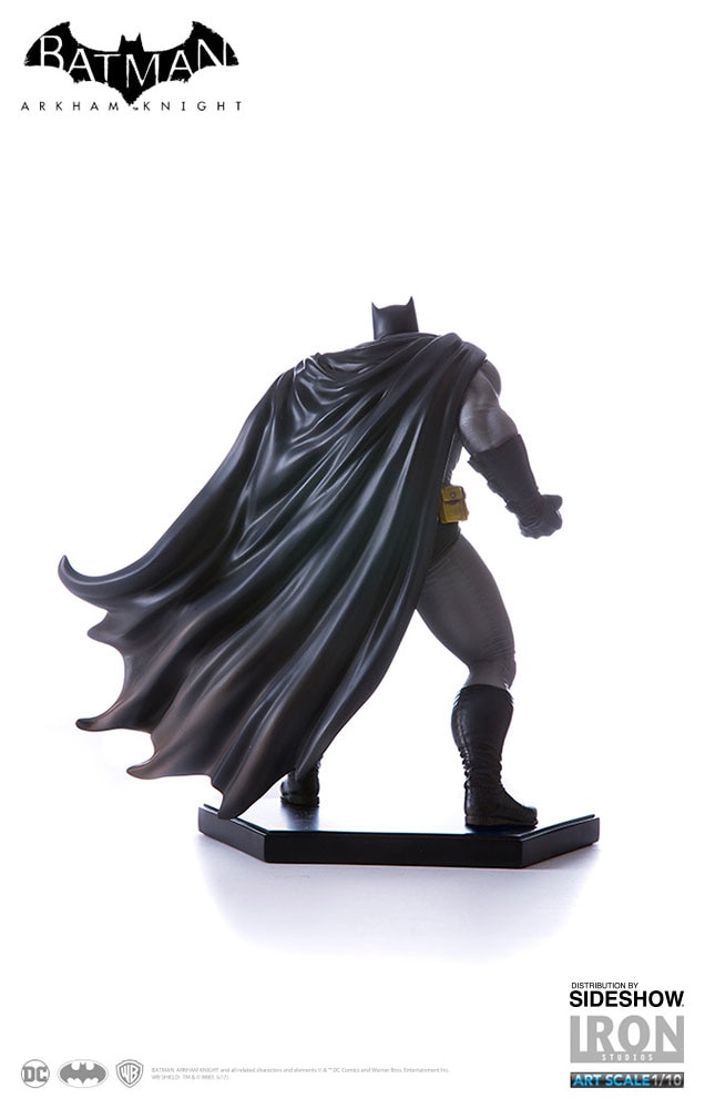 DC Comics Batman The Dark Knight DLC Statue by Iron Studios