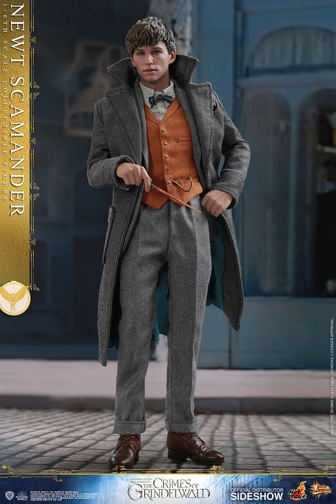 Fantastic Beasts Newt Scamander Sixth Scale Figure Sideshow