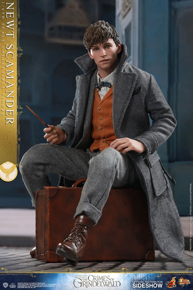 Newt Scamander Collector Edition (Prototype Shown) View 9