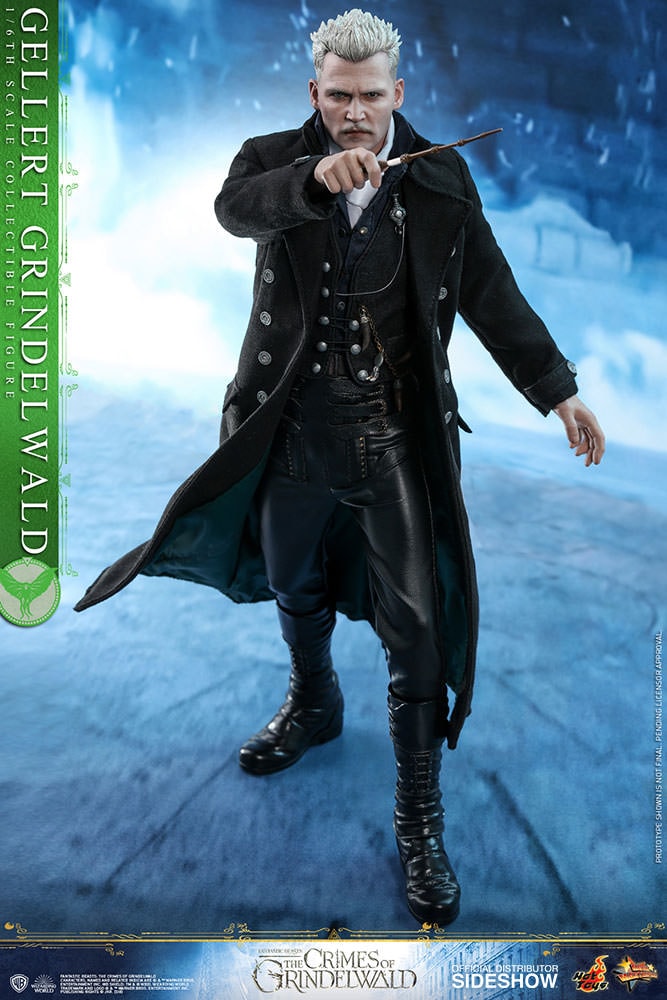Hot toys grindelwald hotsell