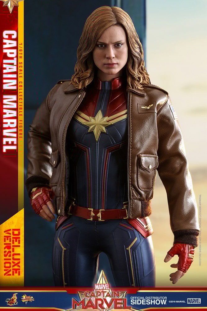 Captain Marvel Deluxe Version (Prototype Shown) View 14