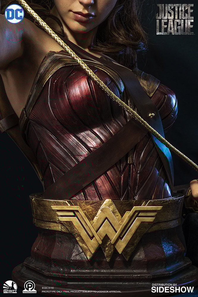 Wonder Woman Collectible Statue/Bust by ZeZ Studios