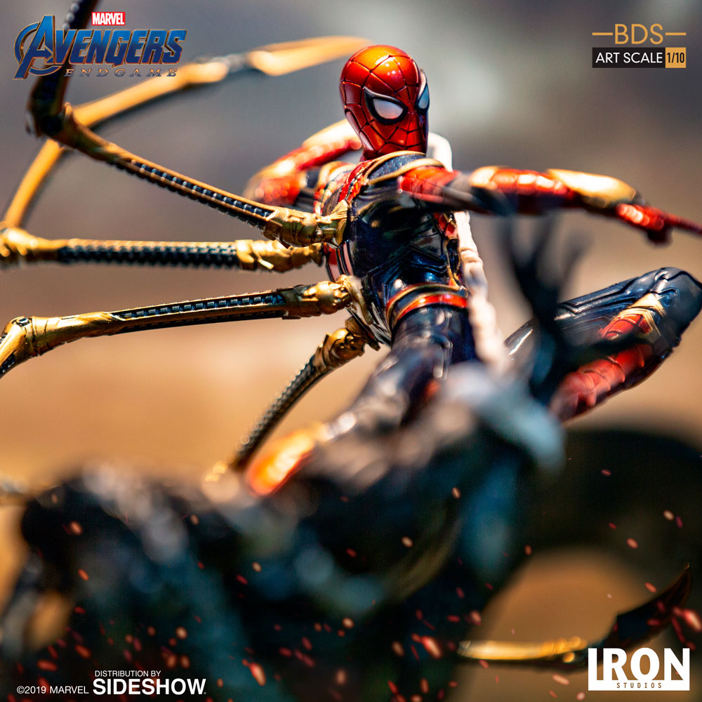 Marvel Iron Spider VS Outrider Statues  (Prototype Shown) View 16