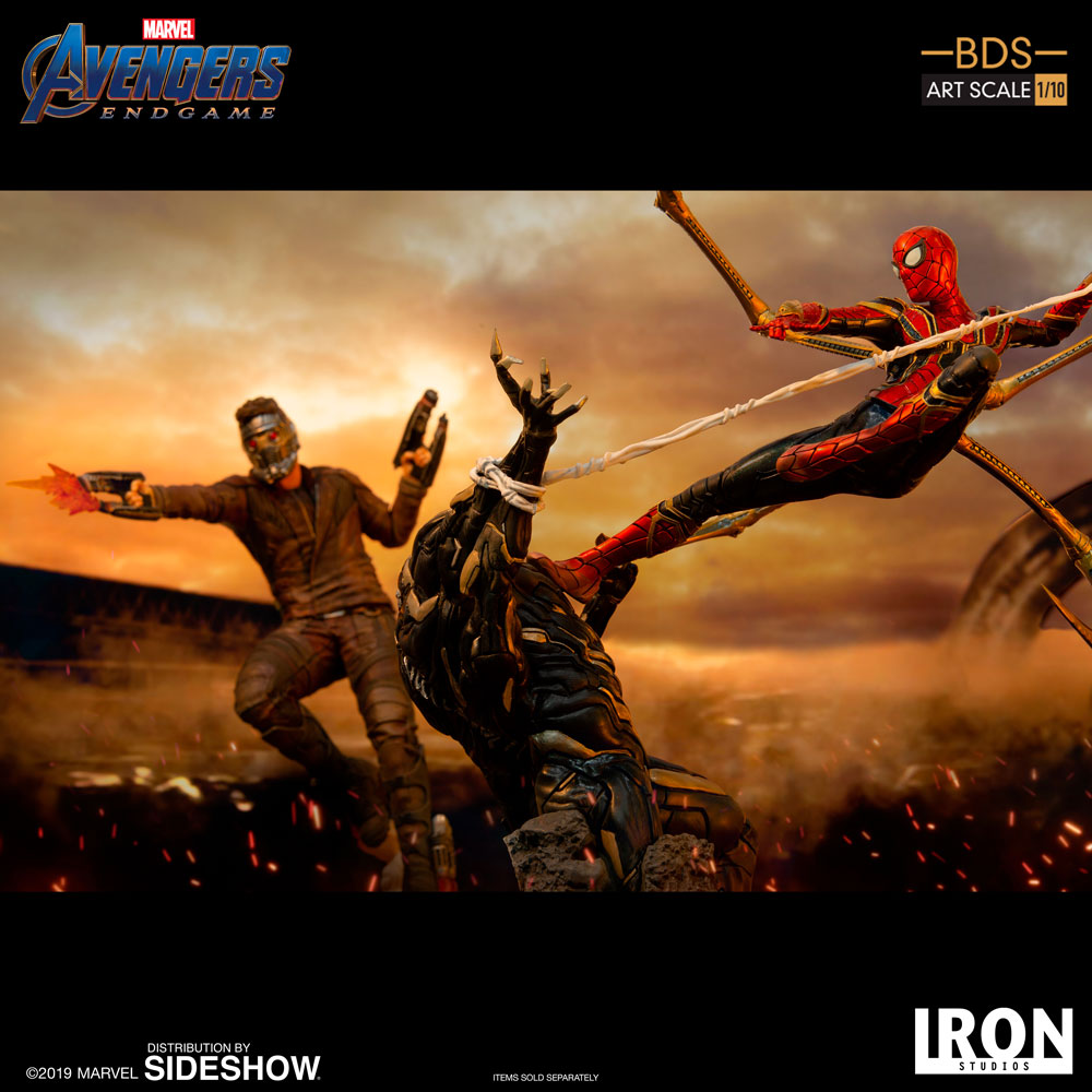 Marvel Iron Spider VS Outrider Statues  (Prototype Shown) View 17