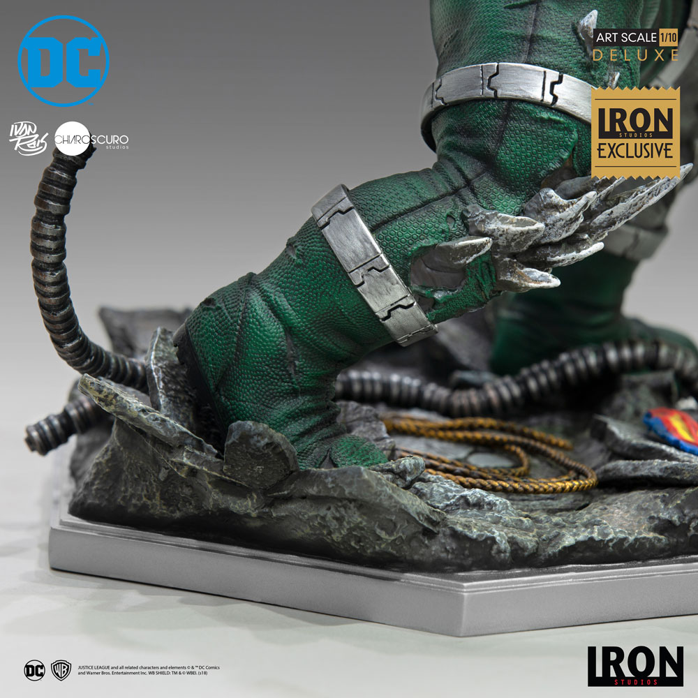 DC Comics Doomsday Deluxe 1:10 Scale Statue  Exclusive Edition (Prototype Shown) View 9