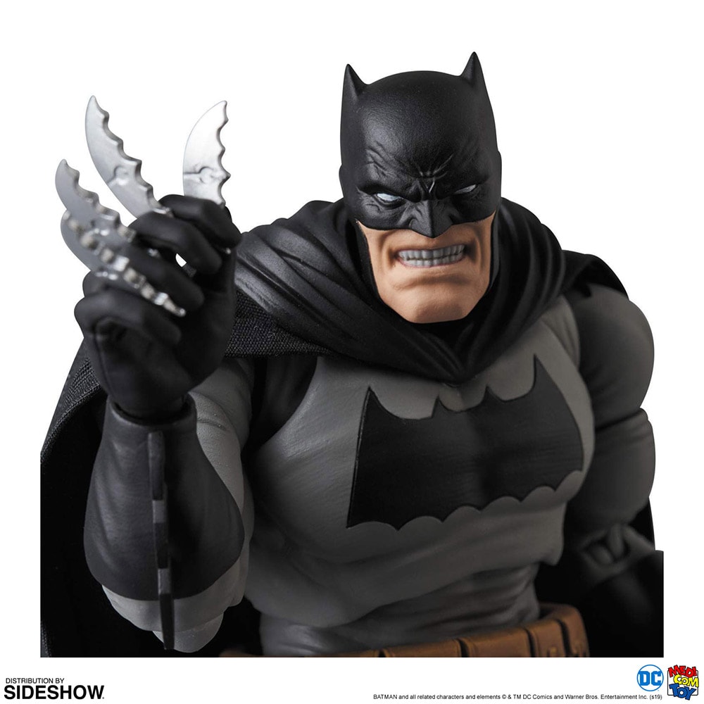 DC Comics Batman "The Dark Knight Returns" Collectible Figure  (Prototype Shown) View 7