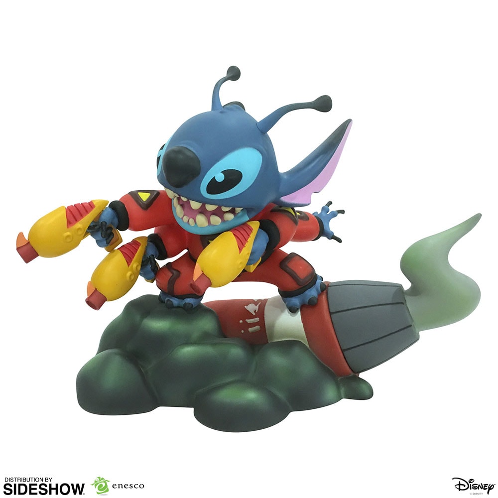 Disney Showcase Stitch フィギュア Amazon.com: Enesco Disney Showcase Lilo and Stitch Guitar