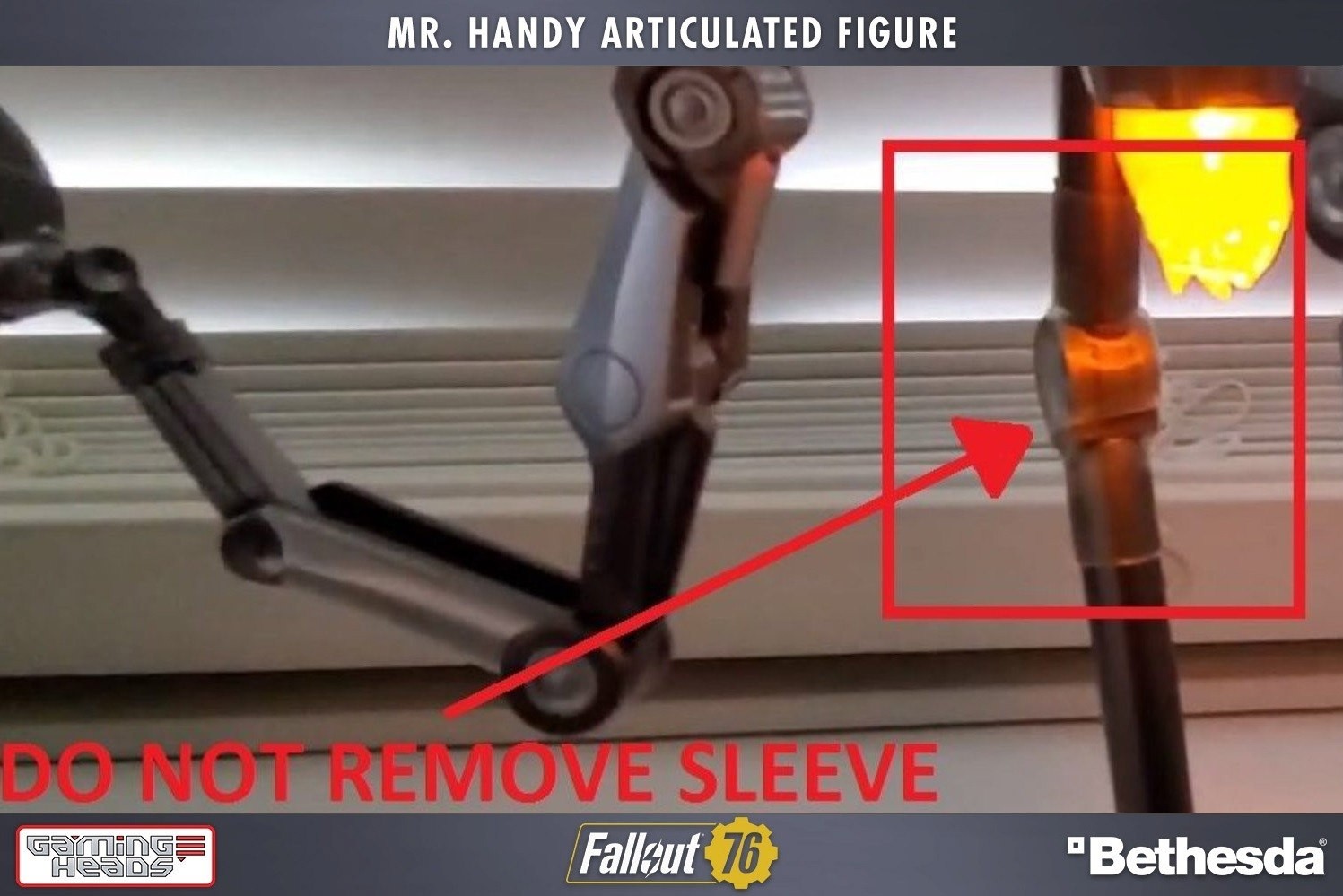 Fallout Mister Handy Deluxe Collectible Figure  (Prototype Shown) View 22