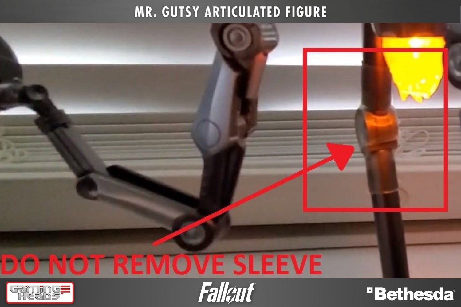 Fallout Mister Gutsy Deluxe Collectible Figure  (Prototype Shown) View 20