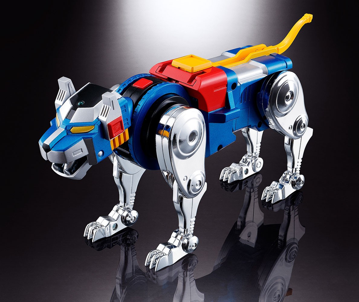 Voltron: Defender of the Universe GX-71 Voltron Collectible Figure  (Prototype Shown) View 24
