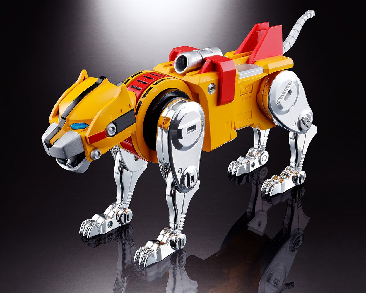 Voltron: Defender of the Universe GX-71 Voltron Collectible Figure  (Prototype Shown) View 25