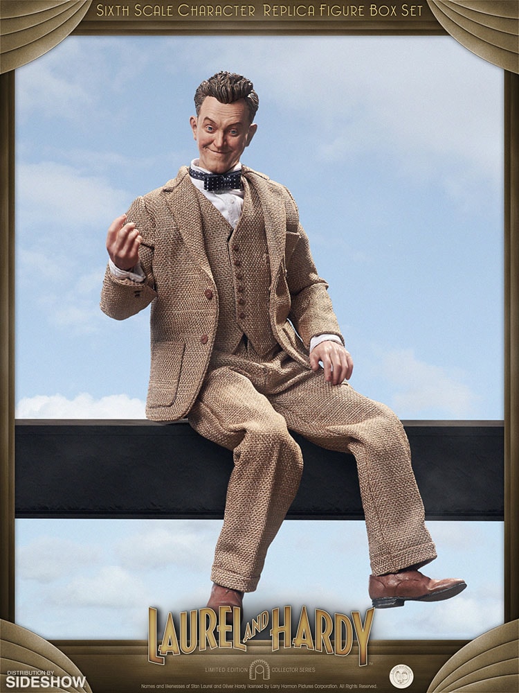 Stan Laurel and Oliver Hardy (Classic Suits) (Prototype Shown) View 5