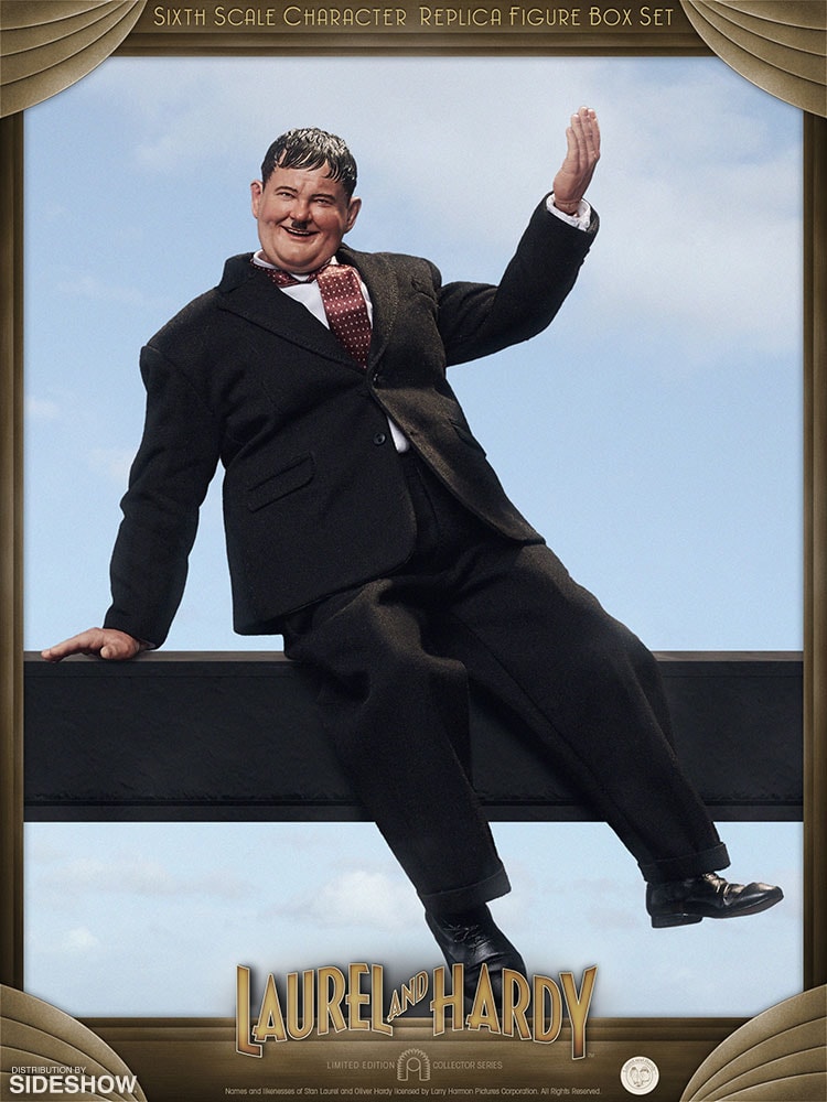 Stan Laurel and Oliver Hardy (Classic Suits) (Prototype Shown) View 4