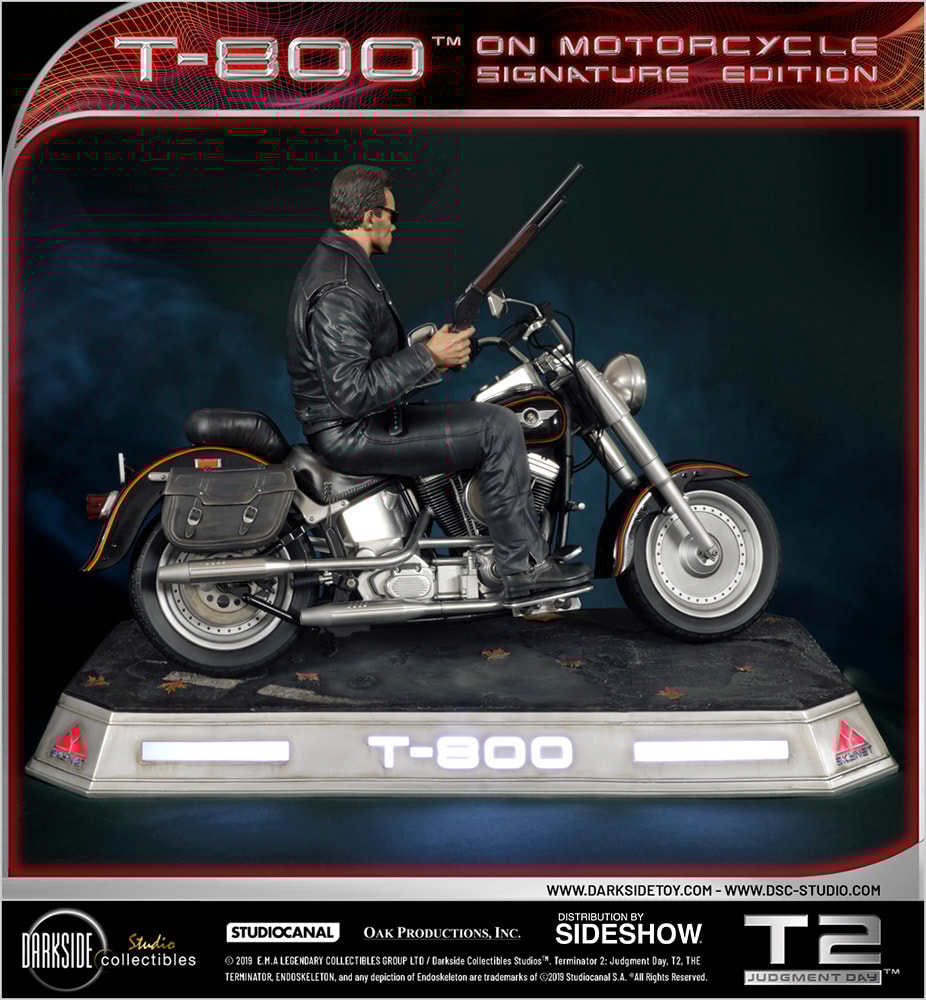 T-800 on Motorcycle Collector Edition (Prototype Shown) View 21