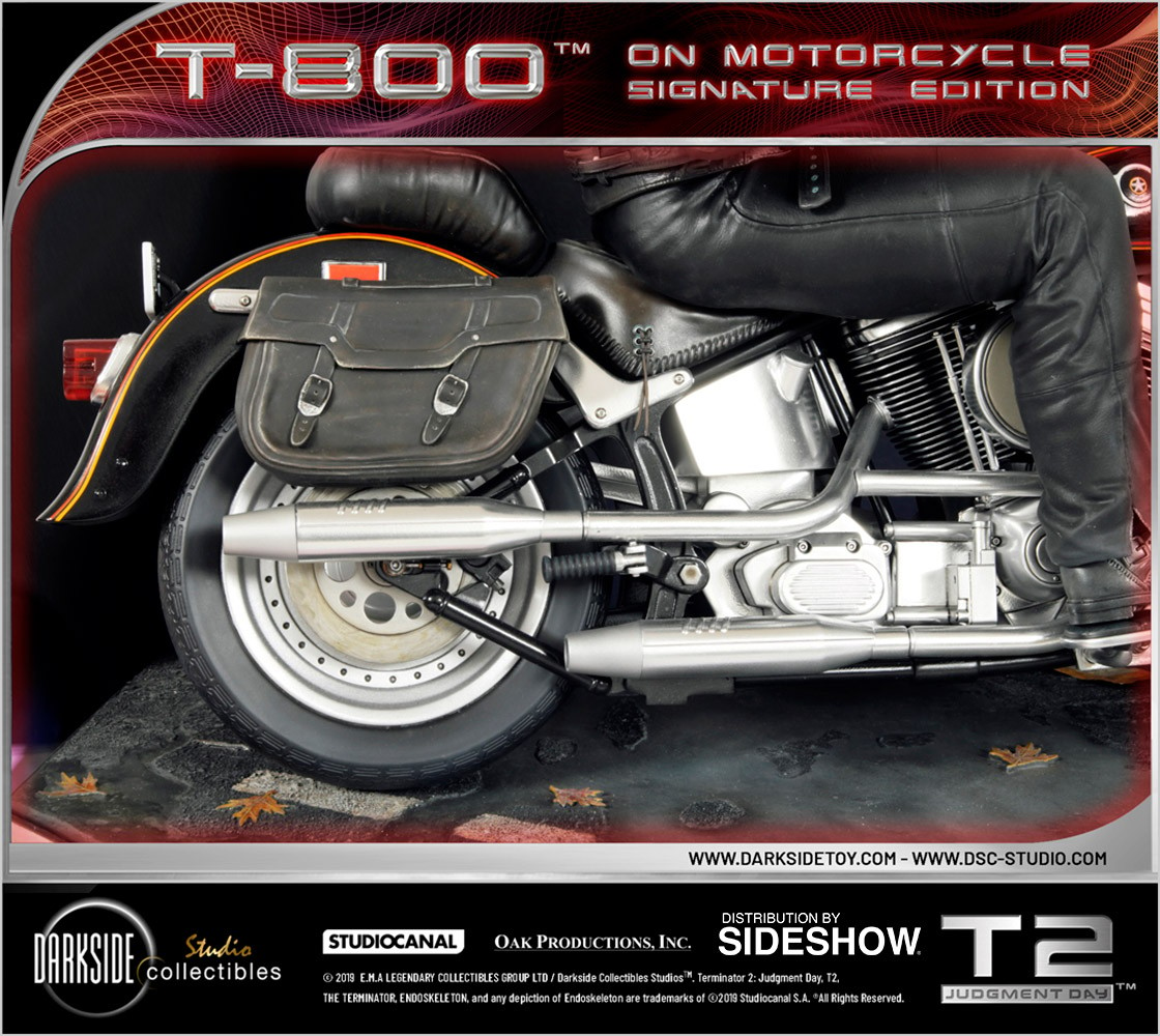 T-800 on Motorcycle Collector Edition (Prototype Shown) View 9