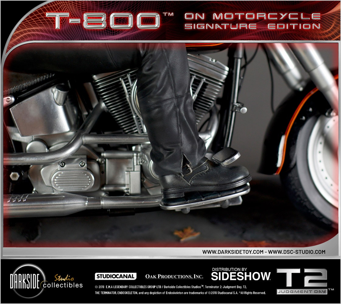 T-800 on Motorcycle Collector Edition (Prototype Shown) View 15