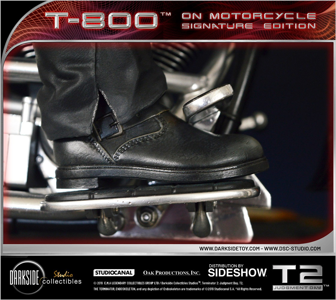 T-800 on Motorcycle Collector Edition (Prototype Shown) View 12