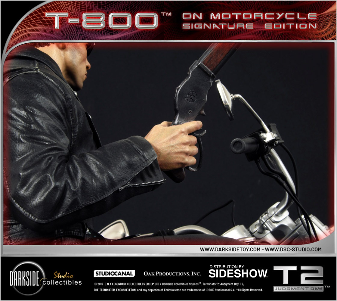 T-800 on Motorcycle Collector Edition (Prototype Shown) View 11