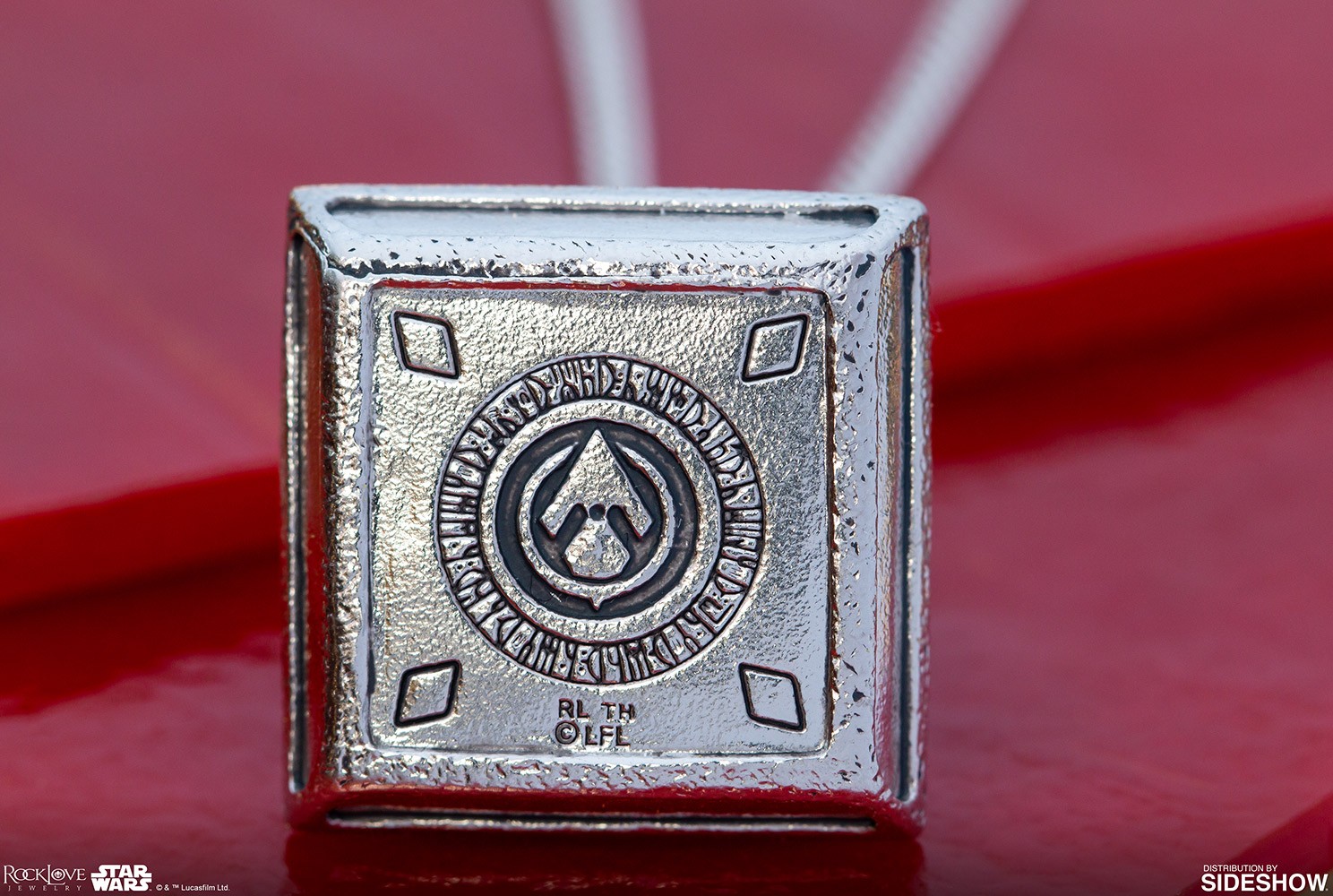 Star Wars Wayfinder Necklace (White) Jewelry  (Prototype Shown) View 3