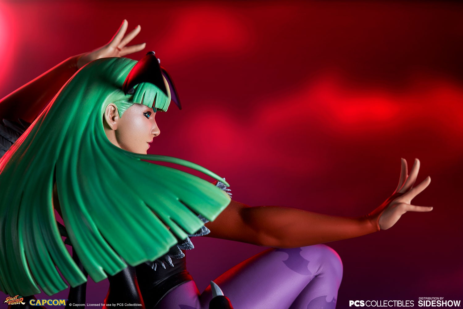 Chun-Li: Morrigan Collector Edition (Prototype Shown) View 19