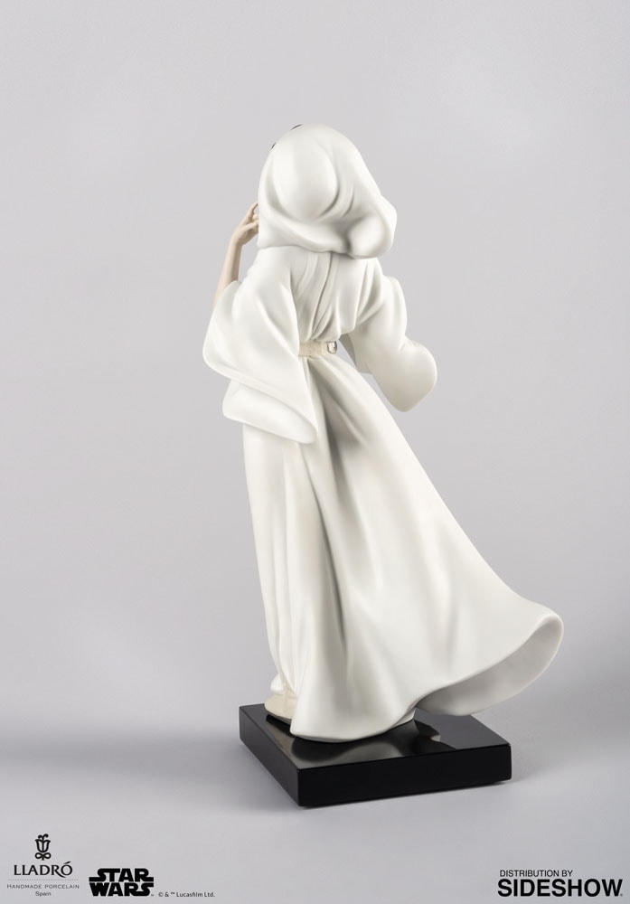 Star Wars Princess Leia Porcelain Statue  (Prototype Shown) View 3