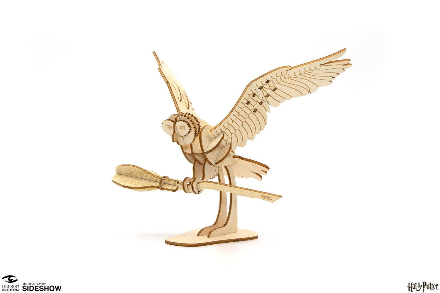 Harry Potter Hedwig Deluxe Book and Model Model Kit  (Prototype Shown) View 1