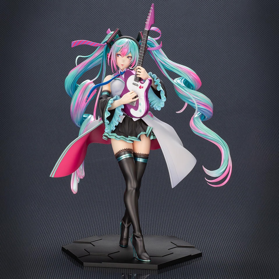 Piapro Characters Hatsune Miku ReMIX Collectible Figure  (Prototype Shown) View 1