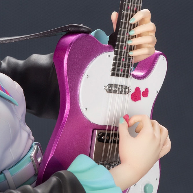 Piapro Characters Hatsune Miku ReMIX Collectible Figure  (Prototype Shown) View 5