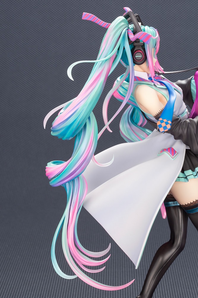 Piapro Characters Hatsune Miku ReMIX Collectible Figure  (Prototype Shown) View 7
