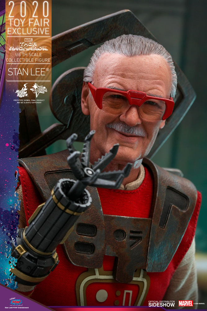 Stan Lee Exclusive Edition (Prototype Shown) View 12