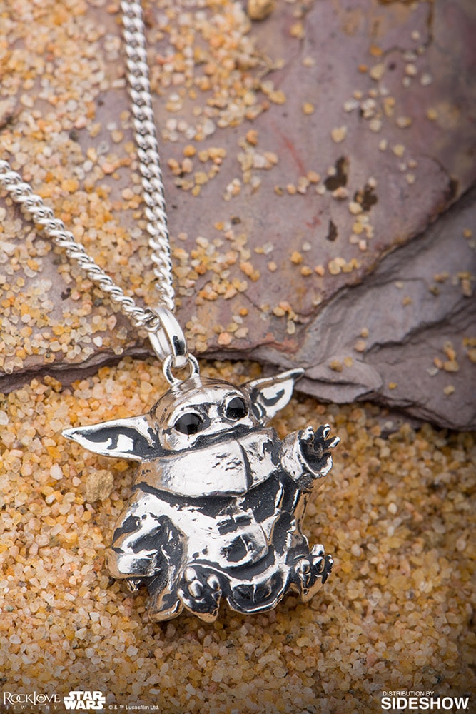 The Child Necklace | Sideshow Collectibles