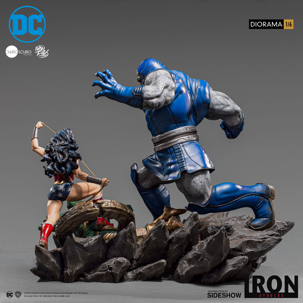 Wonder Woman Vs Darkseid (Prototype Shown) View 3