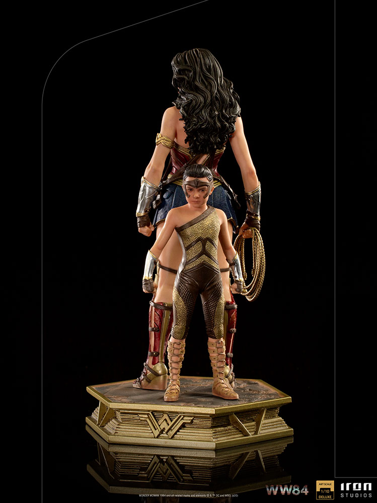 DC Comics Wonder Woman & Young Diana 1:10 Scale Statue  (Prototype Shown) View 4