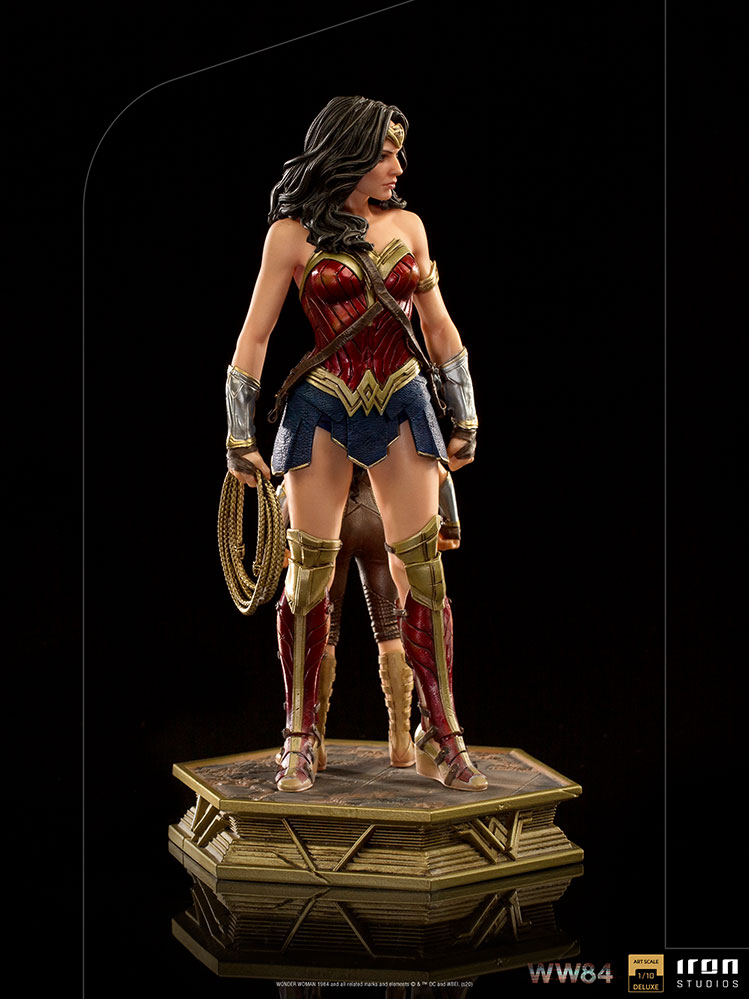 DC Comics Wonder Woman & Young Diana 1:10 Scale Statue  (Prototype Shown) View 7