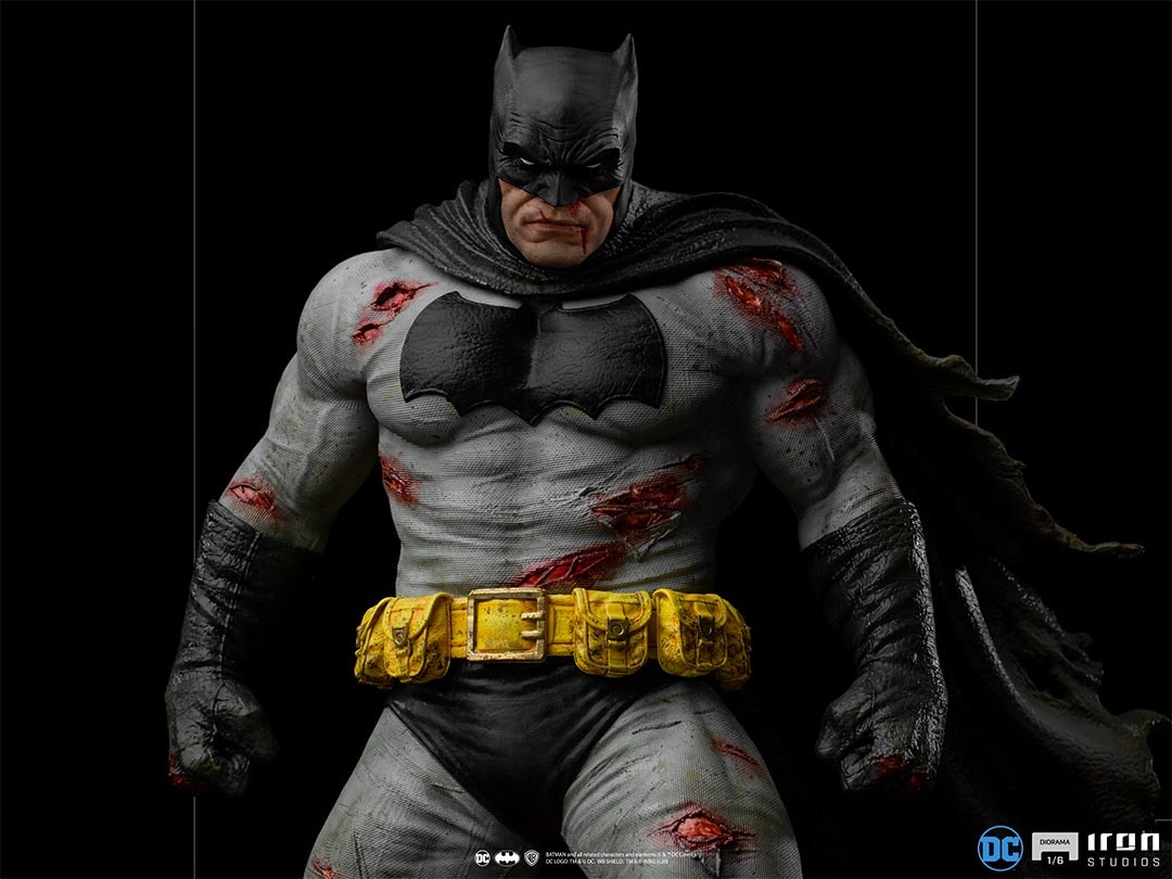 Batman: The Dark Knight Returns Sixth Scale Diorama by Iron Studios |  Sideshow Collectibles