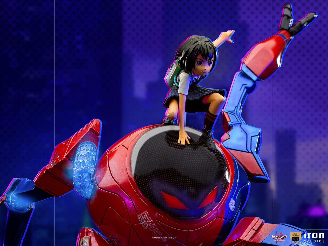 Peni Parker and SP//dr Deluxe Art Scale Statue by Iron Studios