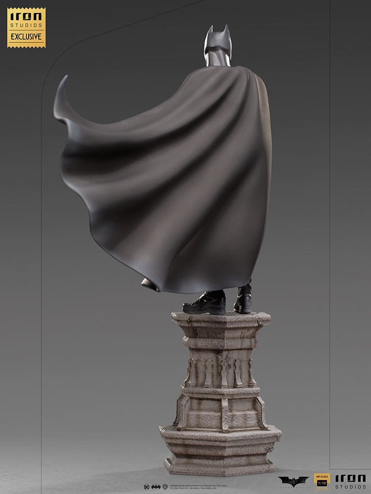 Batman Deluxe Exclusive Edition (Prototype Shown) View 3