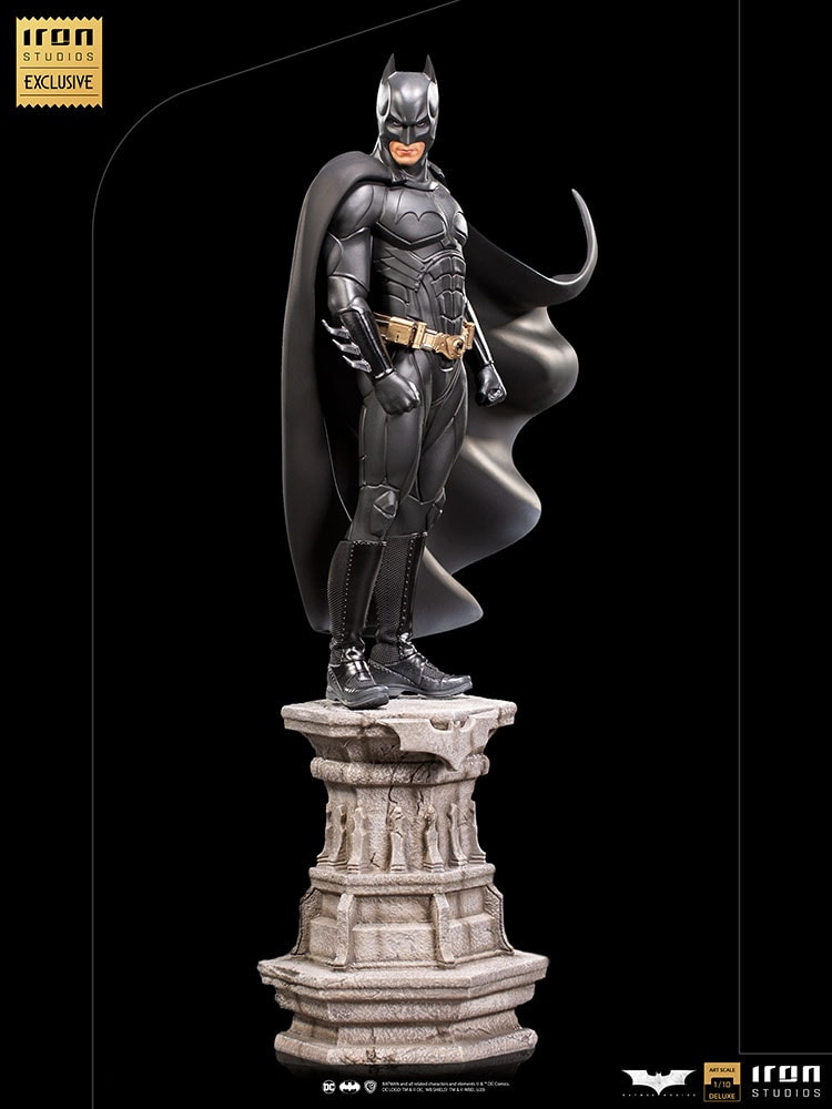 Batman Deluxe 1:10 Art Scale Statue by Iron Studios | Sideshow