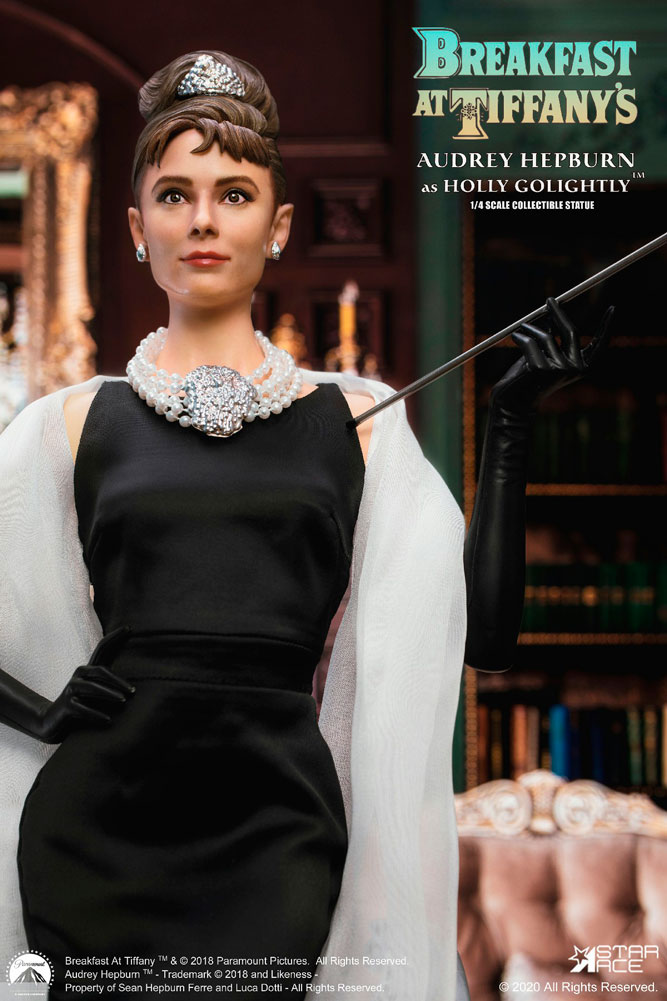 Breakfast at Tiffanys Audrey Hepburn as Holly Golightly Statues  (Prototype Shown) View 9