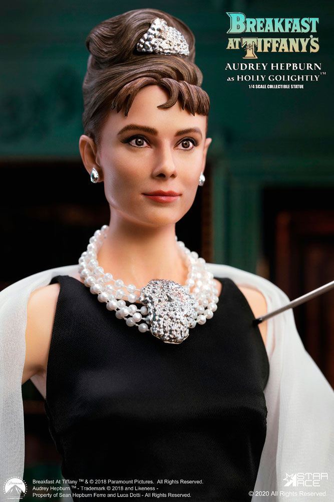 Breakfast at Tiffanys Audrey Hepburn as Holly Golightly Statues  (Prototype Shown) View 11