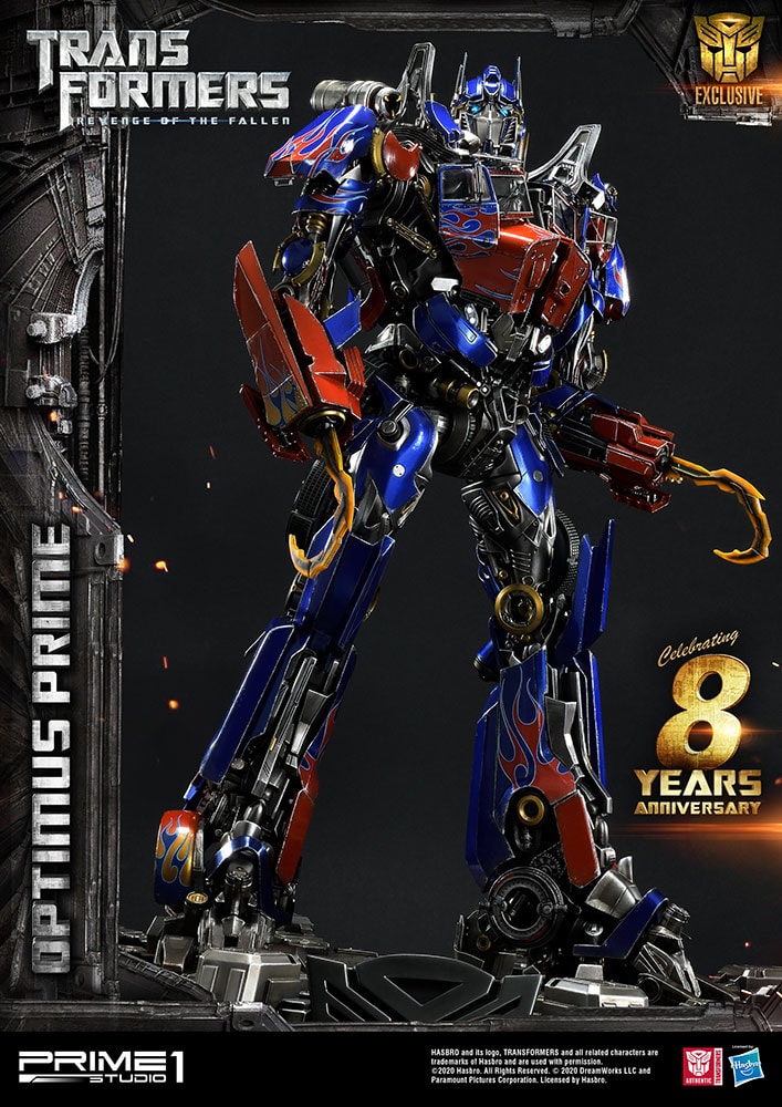 Optimus Prime Exclusive Edition (Prototype Shown) View 4