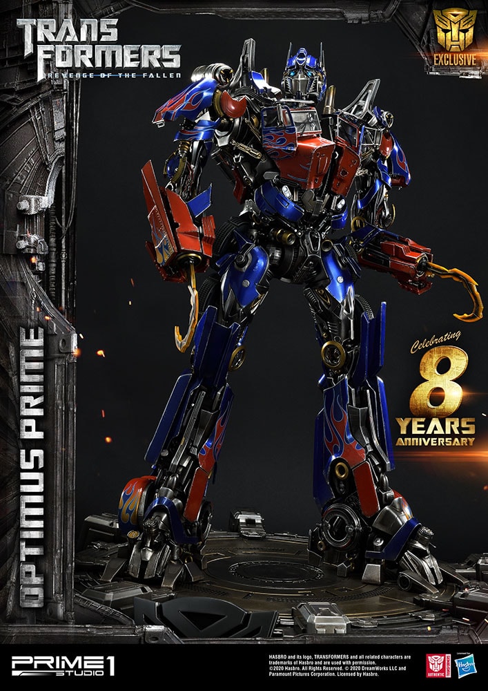 Optimus Prime Exclusive Edition (Prototype Shown) View 6