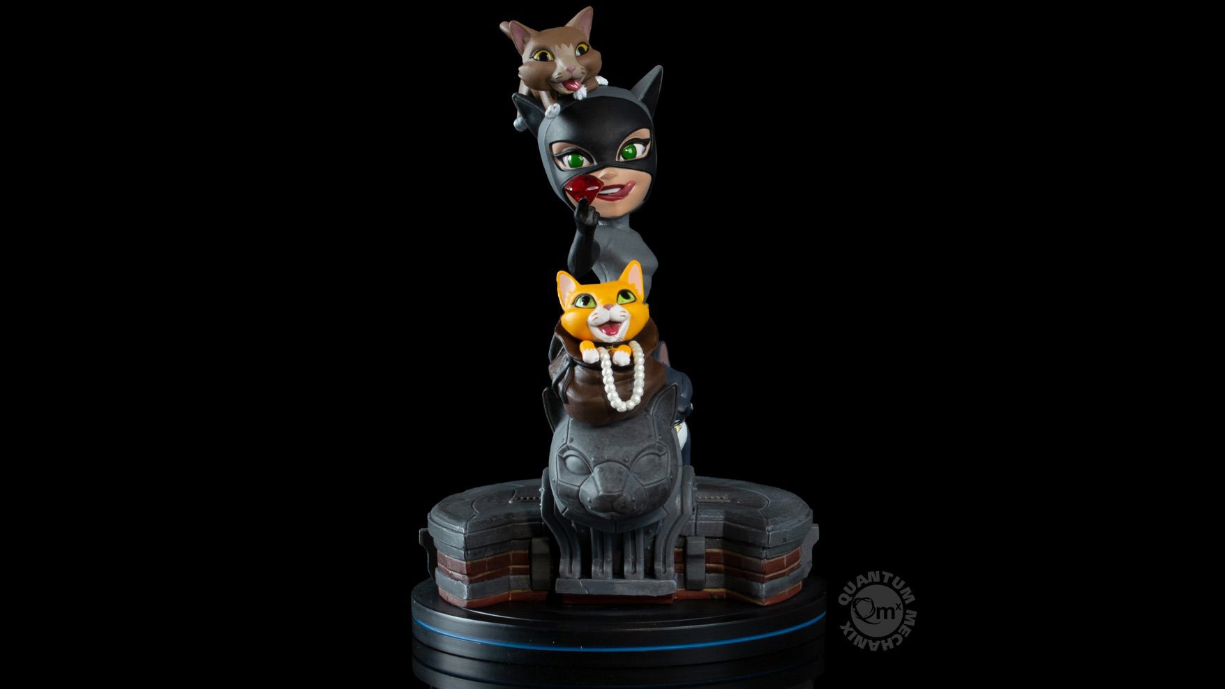 DC Comics Catwoman Q-Fig Elite Collectible Figure  (Prototype Shown) View 7