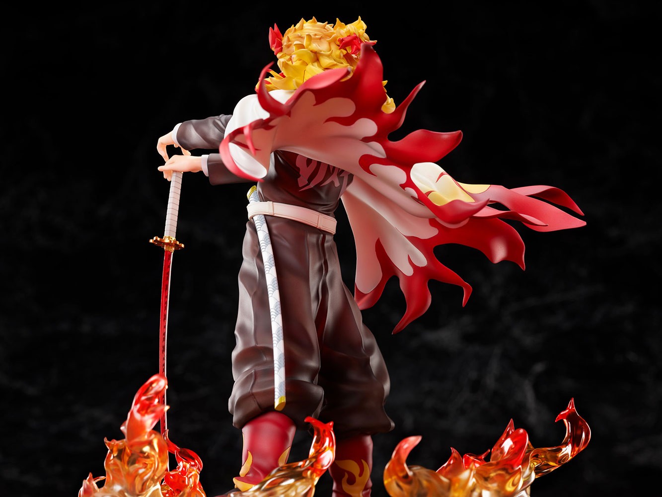 Kyojuro Rengoku 1:8 Scale Figure by Aniplex | Sideshow Collectibles