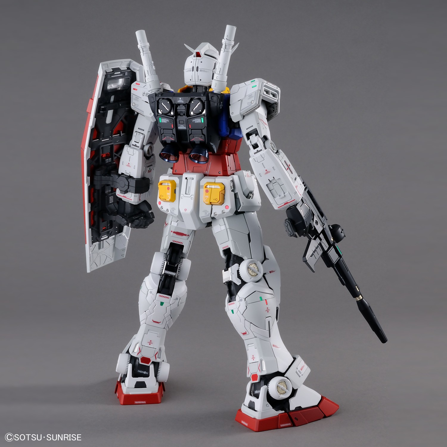 RX-78-2 Gundam PG Unleashed Model Kit by Bandai | Sideshow